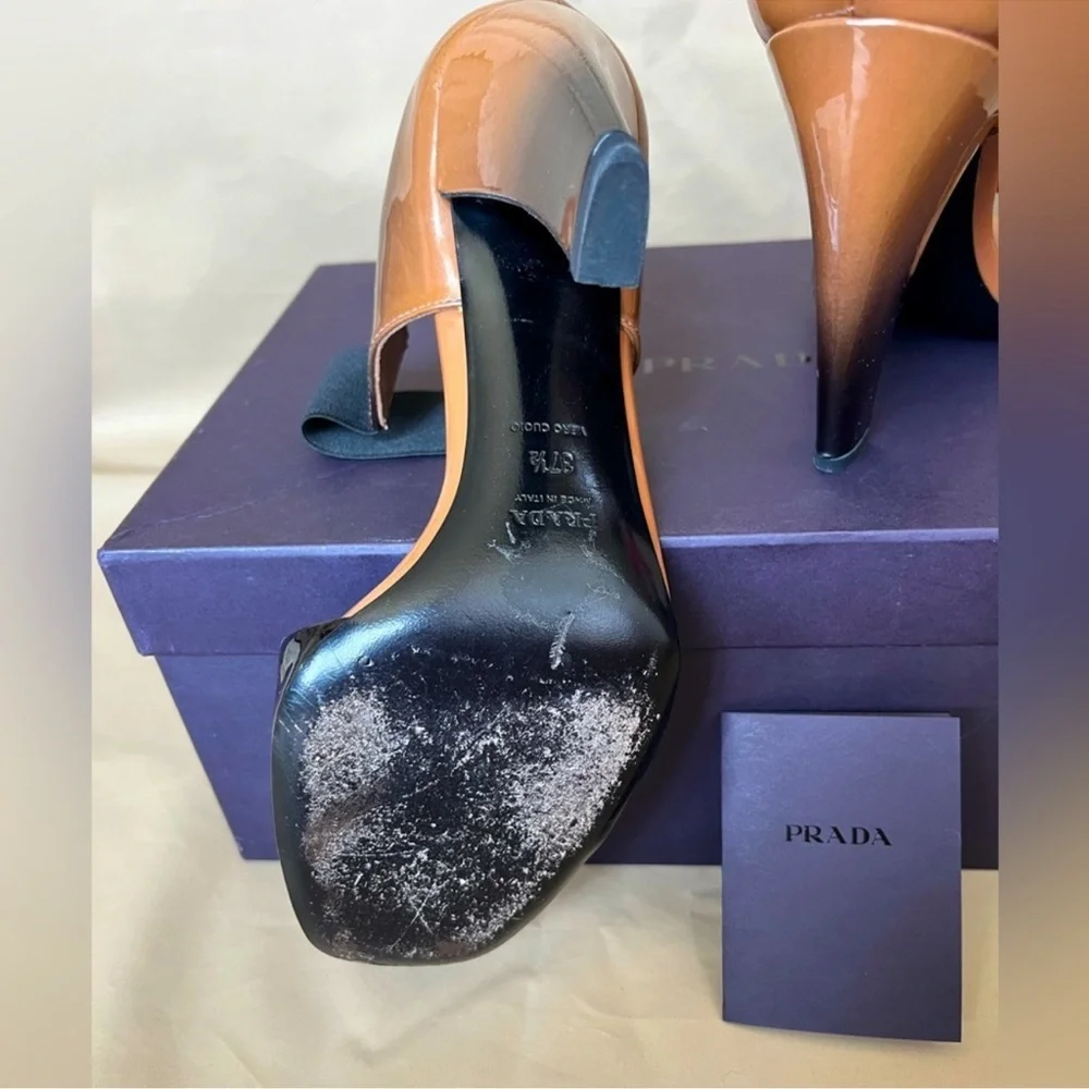 PRADA Patent Leather Banana  heels open toes‎ Tan/ Black EUC. Size 37.5 WITH BOX - Picture 3 of 5